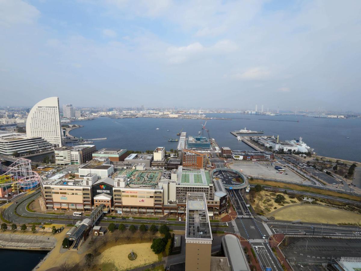 Apa Hotel & Resort Yokohama Bay Tower Exterior photo