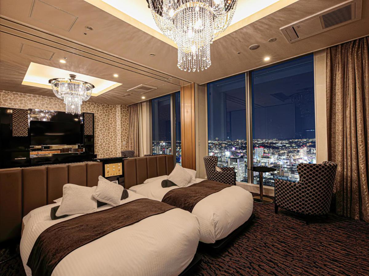 Apa Hotel & Resort Yokohama Bay Tower Exterior photo
